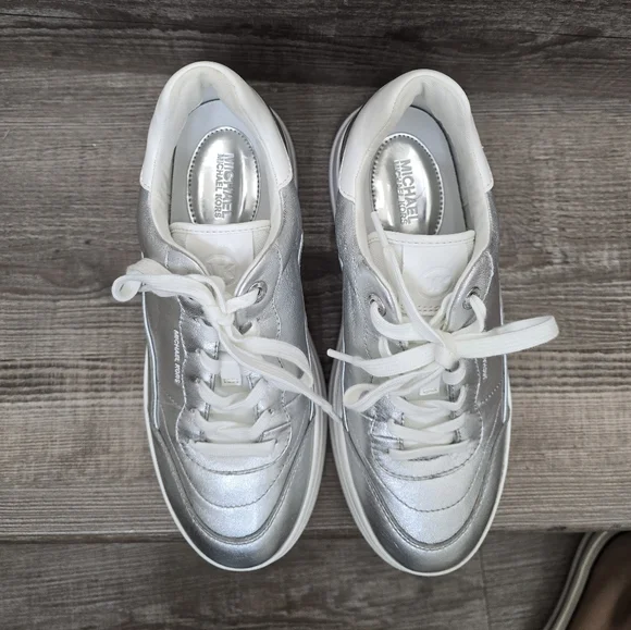 Michael Kors Women's silver and White platform Sneakers size 7.5 - Picture 3 of 9